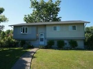 5394 N Rocky Fork Dr, Columbia, MO 65202