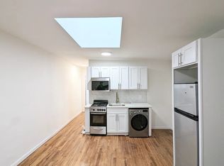 220 E 49th St #5A, New York, NY 10017