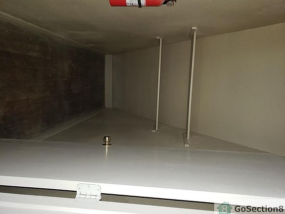 4th image of 407 Jackson St