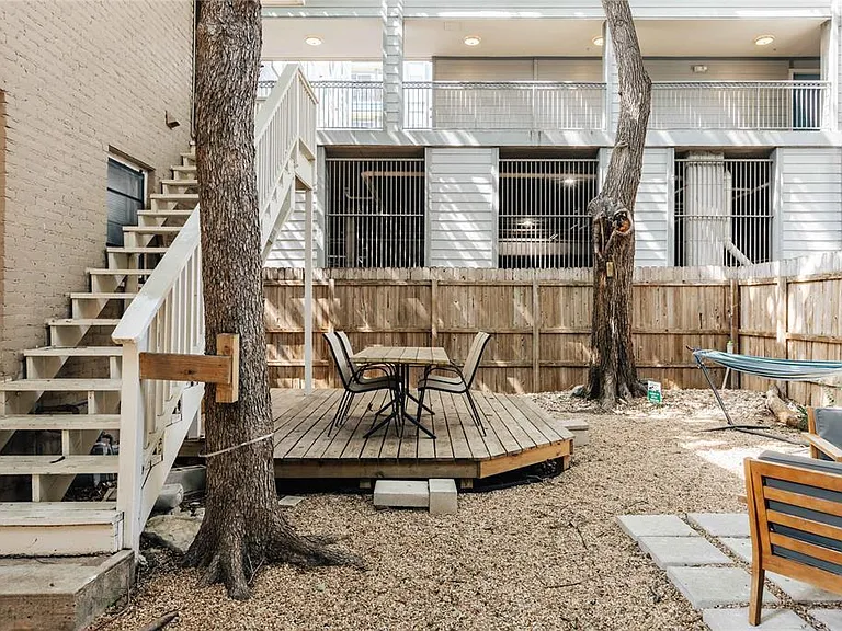 2623 Salado St #A — Photo 33