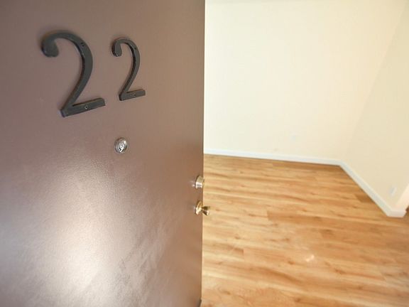 2nd image of 524 E 17th St #22