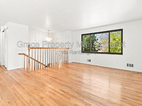 3rd image of 10584 Paley St