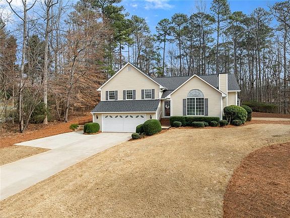 3rd image of 3585 Ridgewood Point