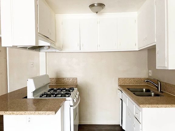 2nd image of 1746 E 10th St APT 1