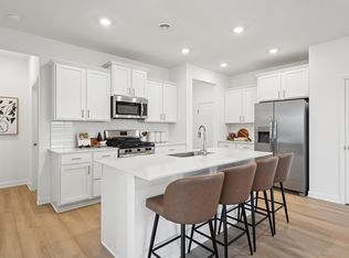 10737 Hemingway Ave S, Cottage Grove, MN 55016