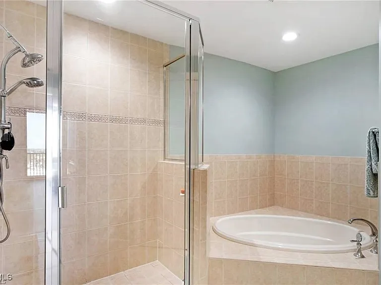 5793 Cape Harbour Dr #815 — Photo 15
