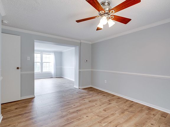 5th image of 201 Essex St