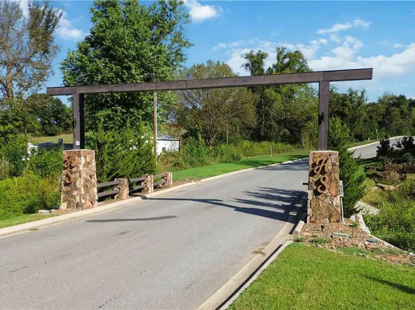 11333 Stillhouse Springs Dr #10, Bentonville, AR 72713