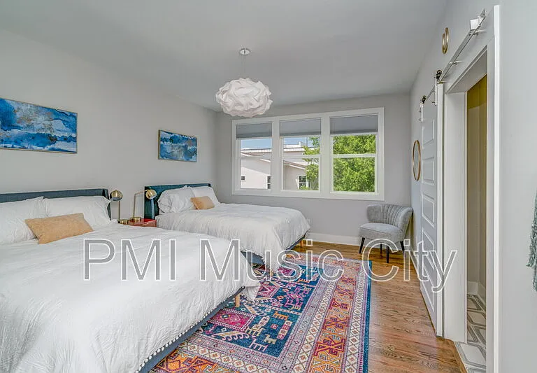 936 Southside Pl — Photo 23