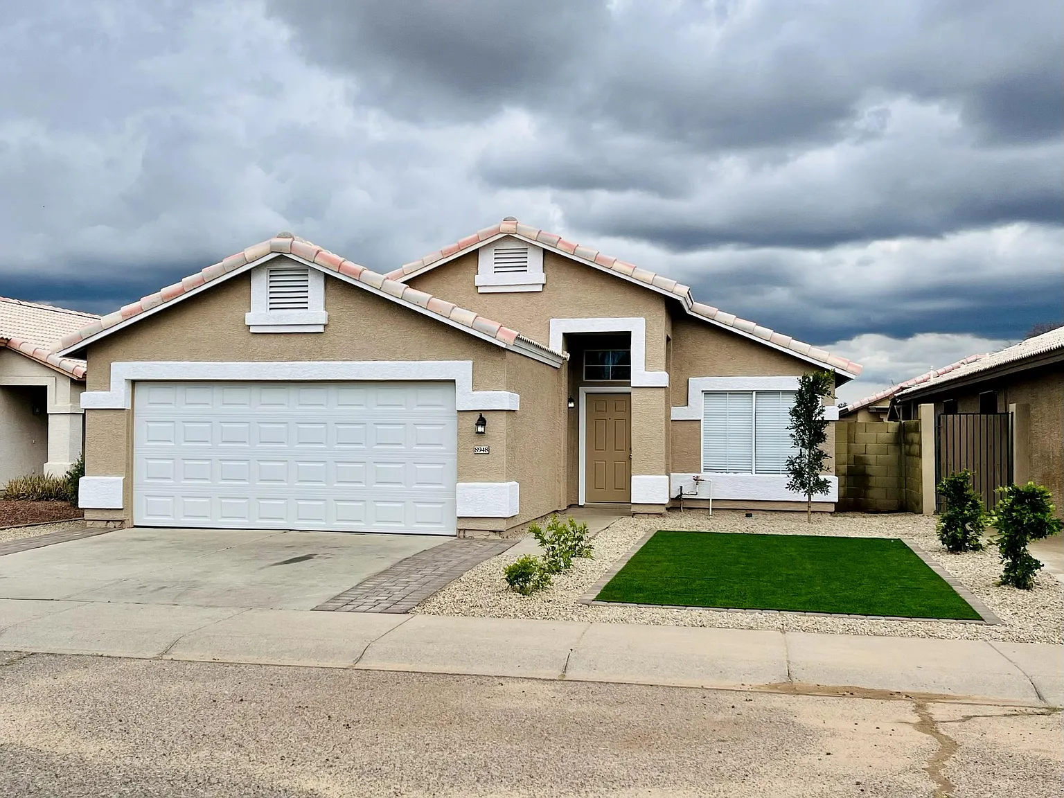3 bed, 1184 sqft, $1,950 — Photo 1
