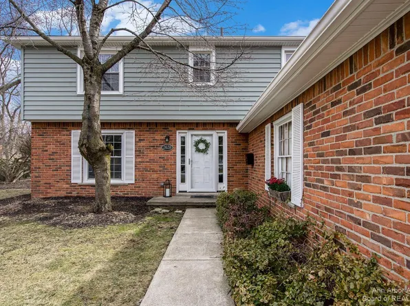 2638 Page Ct, Ann Arbor, MI 48104