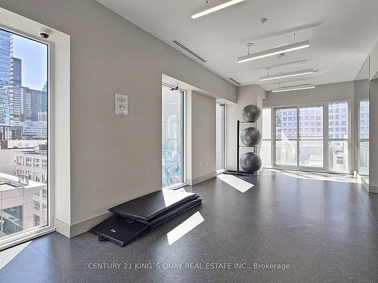 99 John St #3404 — Photo 32