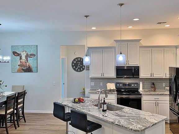 5th image of 8686 SW Sun Valley Dr