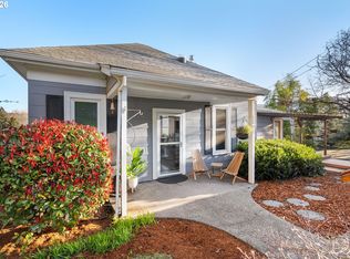 210 Sherman Ave, Hood River, OR 97031