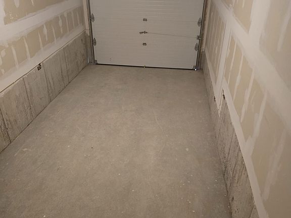 2nd image of 47 Flan Blvd
