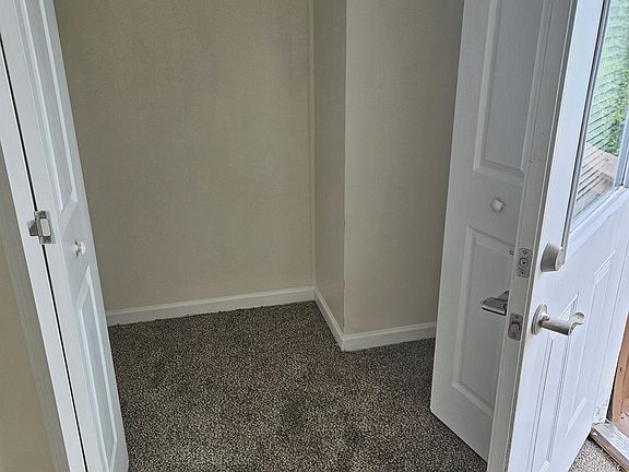3rd image of 158 Lone Tree Dr NE #158