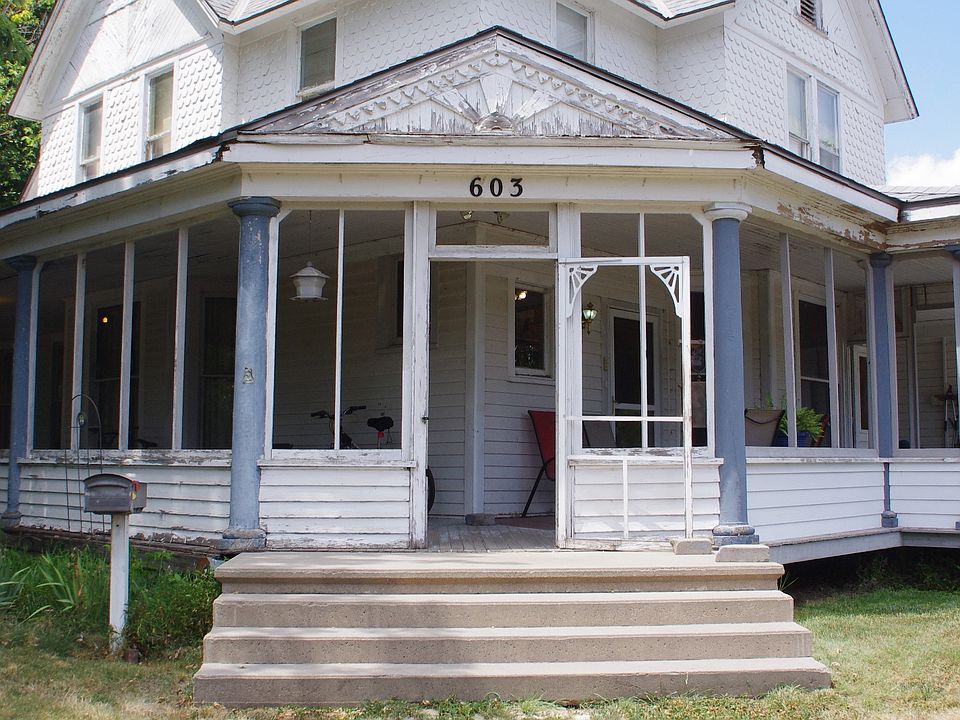 1st image of 603 W 22nd St