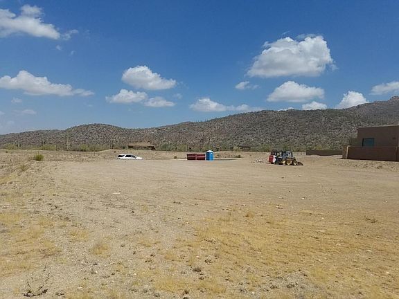 5th image of 6135 W Seven Saguaros Cir