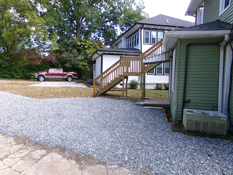 1529 W 1st St — Photo 10