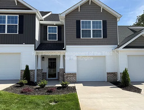 907 Elderberry Way Photo 1