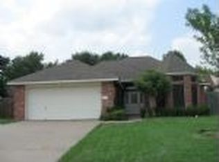 305 Brookside Dr, Brenham, TX 77833