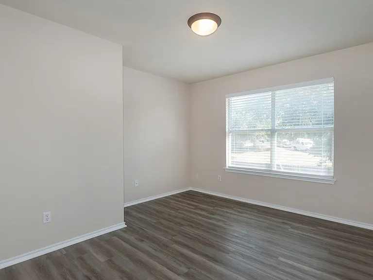 1612 Melissa Oaks Ln — Photo 21
