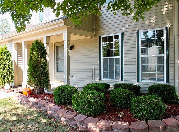 3rd image of 20930 W Ardmore Cir