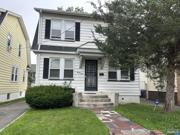 23-25 Fleetwood Pl, Newark, NJ 07106