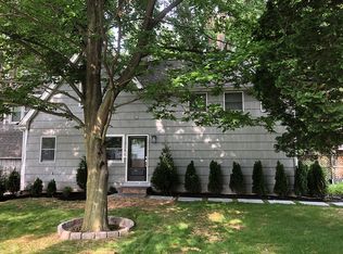 289 Collins Ave, Moorestown, NJ 08057