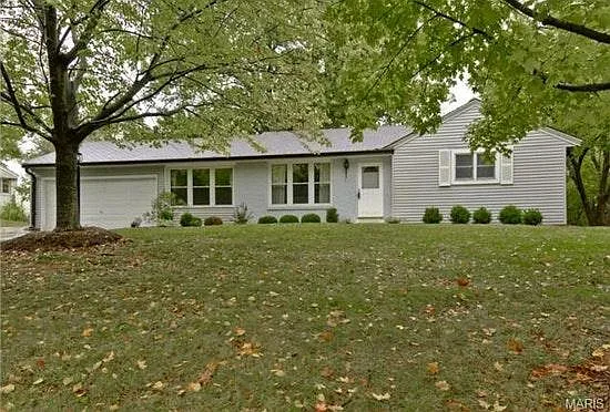10127 Fieldcrest Ln — Photo 1