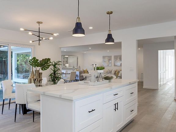 4th image of 705 Casita Way