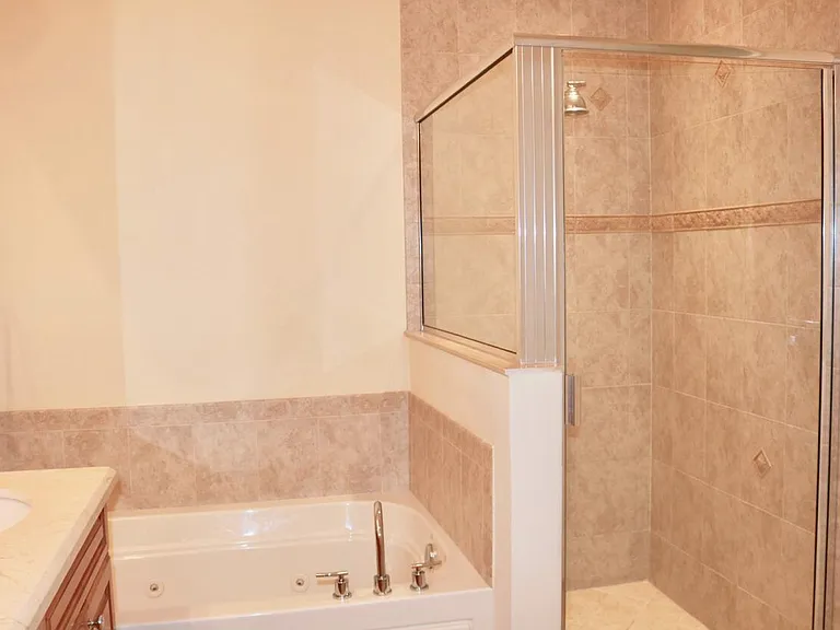 3042 Waterside Cir — Photo 14