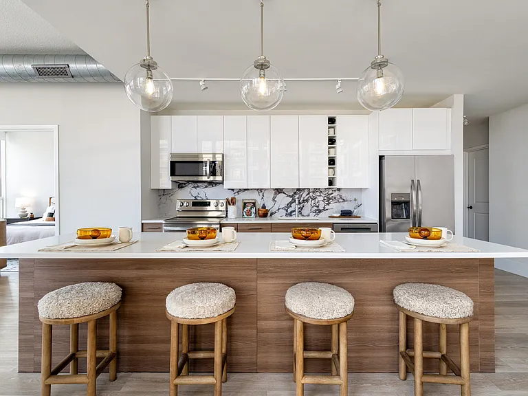 Hudson House West — Photo 1