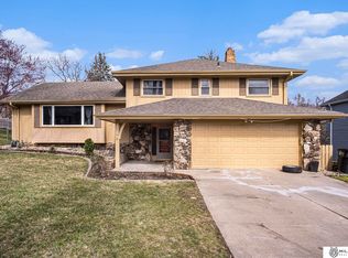 743 Leawood Dr, Omaha, NE 68154