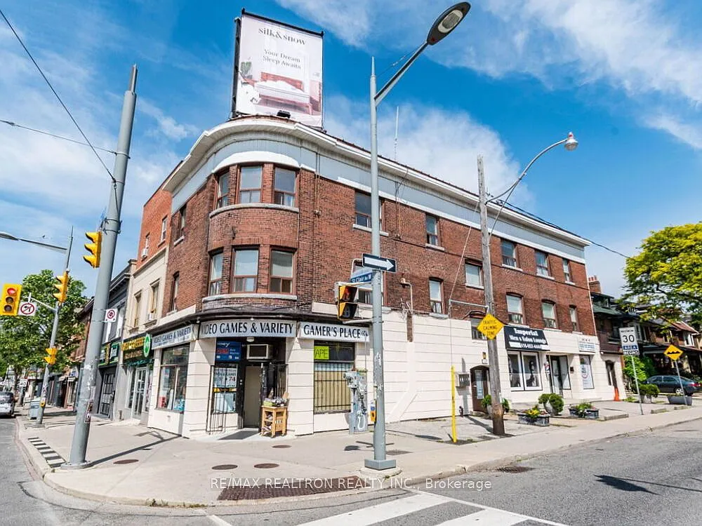 1038 Saint Clair Ave W photo 1