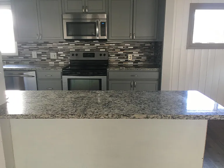 2135 S Florence Ave — Photo 14