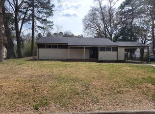 1415 E Circle Dr, Roanoke Rapids, NC 27870
