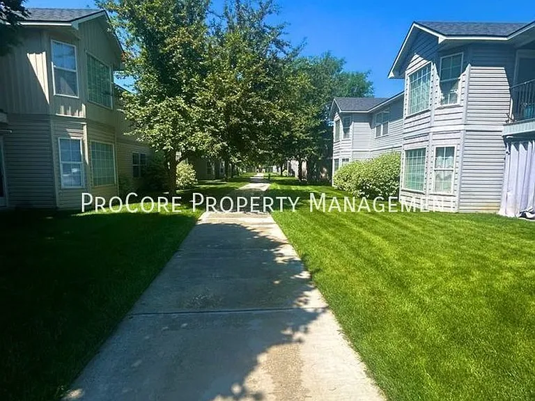 11861 W Cloverbrook Ln — Photo 15