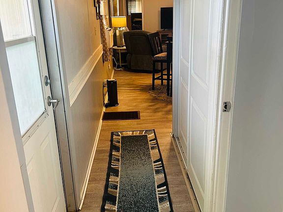 4th image of 92 Rose Dr #92