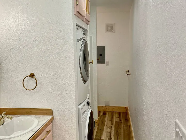 111 16th Ave S #3 — Photo 13