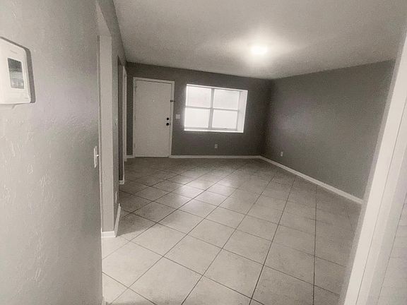 4th image of 209 Jody Ct #A