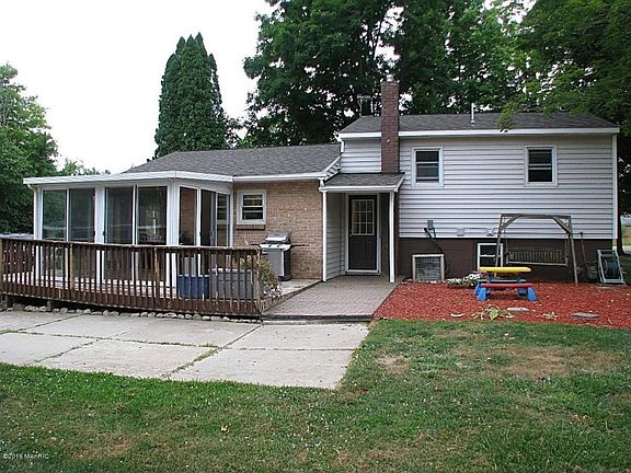 5th image of 6415 124th Ave
