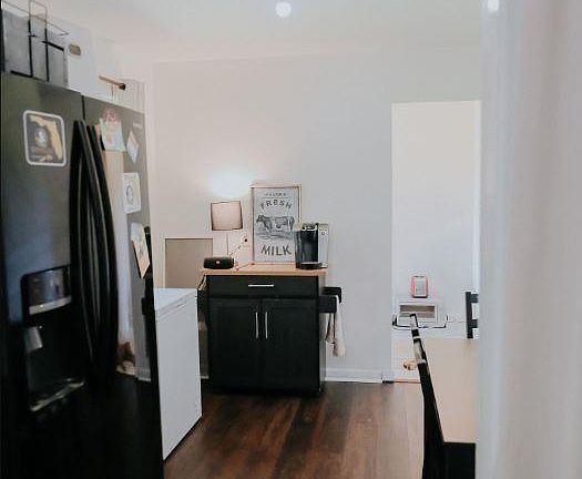 4th image of 811 Essex Dr