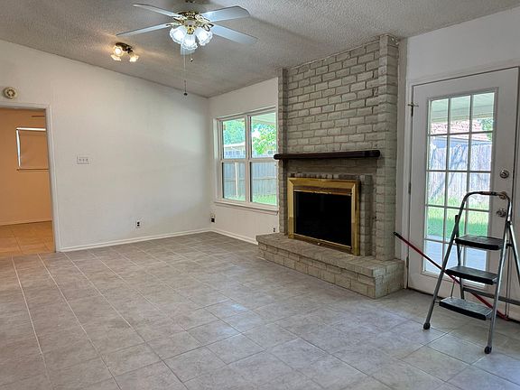 5th image of 605 Jamie Sue Dr
