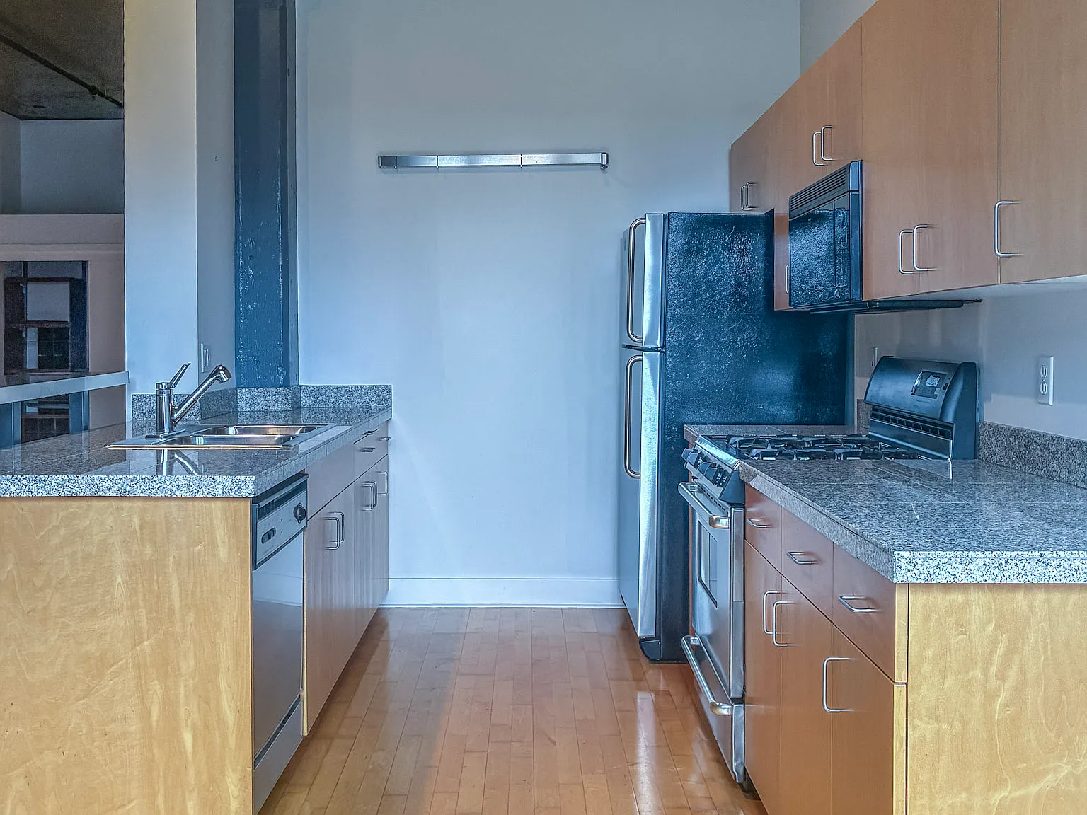 Studio, 709 sqft, $1,495 — Photo 4