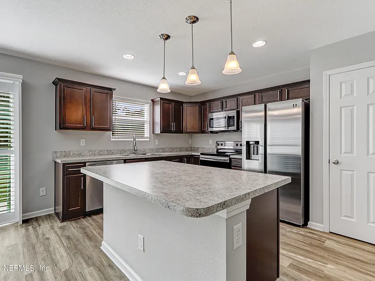 11278 Margarets Landing Pl — Photo 13