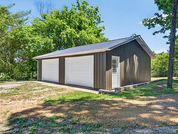2nd image of 2155 Fairview Rd