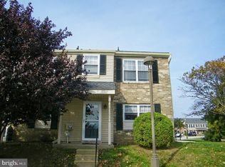 1 Cromwell Dr, Blue Bell, PA 19422