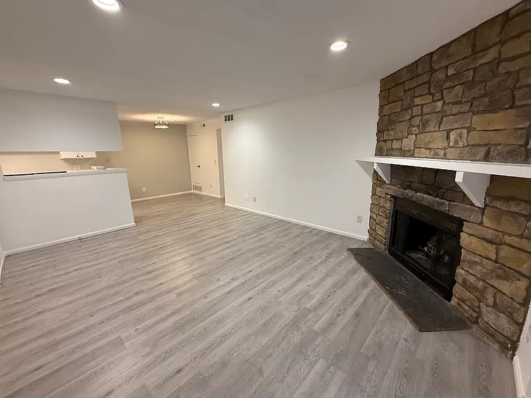 14434 E Colorado Dr #201 — Photo 17