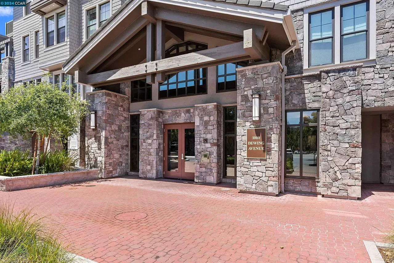 1000 Dewing Ave — Photo 1